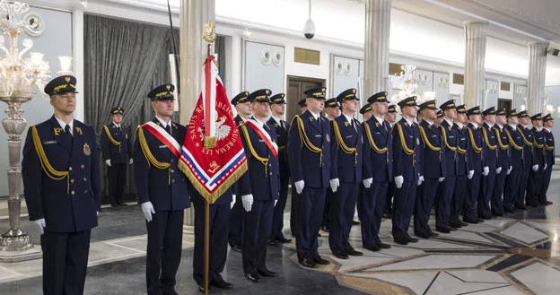 Nowe mundury straży marszałkowskiej mają nawiązywać do czasów międzywojennych