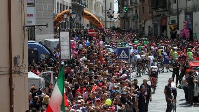 Giro d'Italia: Ulissi wygrał etap, Dumoulin ponownie liderem