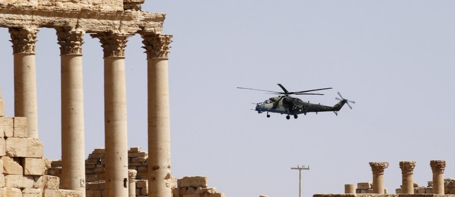 Dżihadyści z Państwa Islamskiego (IS), po kilku zwycięskich starciach z armią rządową, przejęli pozycje wokół miasta Palmyra (środkowa Syria), znanego ze starożytnych ruin. Informację taką podało o poranku Syryjskie Obserwatorium Praw Człowieka.
