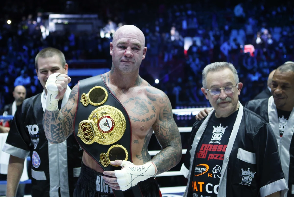 Australijski bokser Lucas Browne stracił pas mistrza wagi ciężkiej federacji WBA. Odebrano mu go po tym, jak badanie próbki B potwierdziło obecność niedozwolonych substancji w jego organizmie. 37-letni zawodnik został zawieszony na sześć miesięcy.
