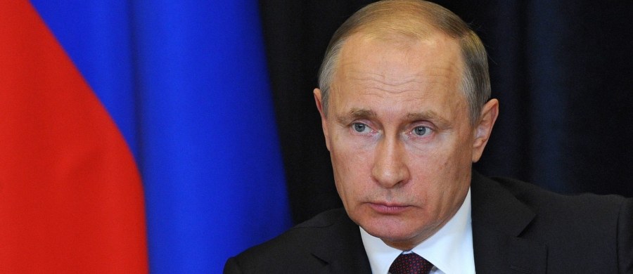 Rosja zmuszona jest myśleć o usuwaniu zagrożeń dla bezpieczeństwa narodowego, związanych z rozmieszczeniem w Europie systemu obrony przeciwrakietowej - oświadczył prezydent Władimir Putin na spotkaniu z przedstawicielami przemysłu obronnego. Według niego, instalacje w Polsce mogą być z łatwością wykorzystane dla rakiet bliskiego i średniego zasięgu.