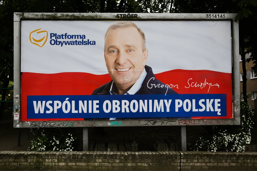 Billboard Platformy Obywatelskiej z wizerunkiem przewodniczącego partii 