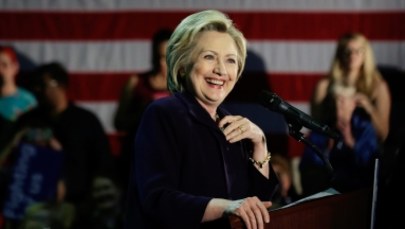 Hillary Clinton chce wciągnąć męża ponownie do polityki. "On wie, jak to robić"