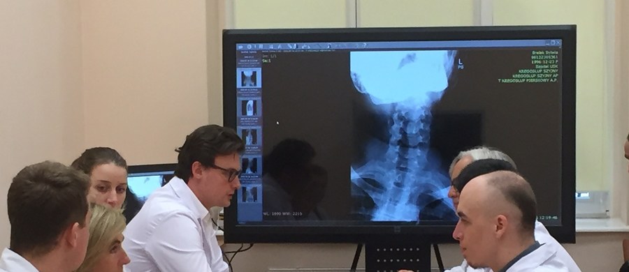 Dla czterech pacjentów w śpiączce, w tym córki Ewy Błaszczyk, będzie to szansa na poprawę stanu zdrowia. Już we wtorek w Szpitalu Uniwersyteckim w Olsztynie przeprowadzone zostaną eksperymentalne operacje wszczepienia stymulatorów. 