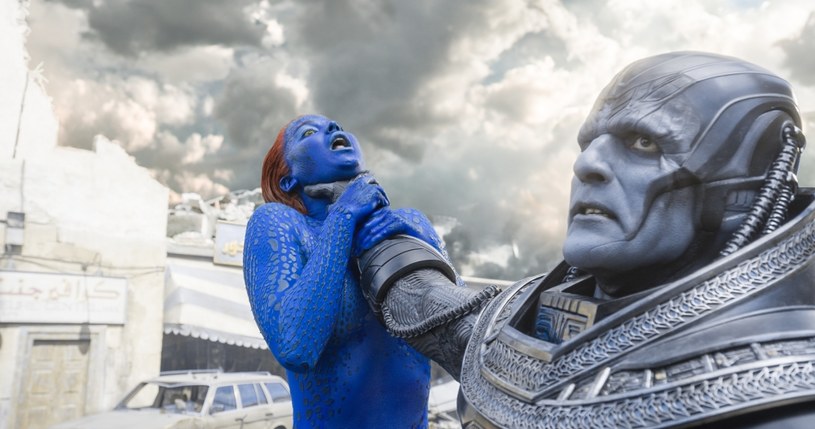 ​Po sukcesie filmu "X-Men: Przeszłość, która nadejdzie", reżyser Bryan Singer postanowił podnieść poprzeczkę jeszcze wyżej. W "X-Men: Apocalypse" bohaterowie stawią czoło najpotężniejszemu mutantowi ze wszystkich.