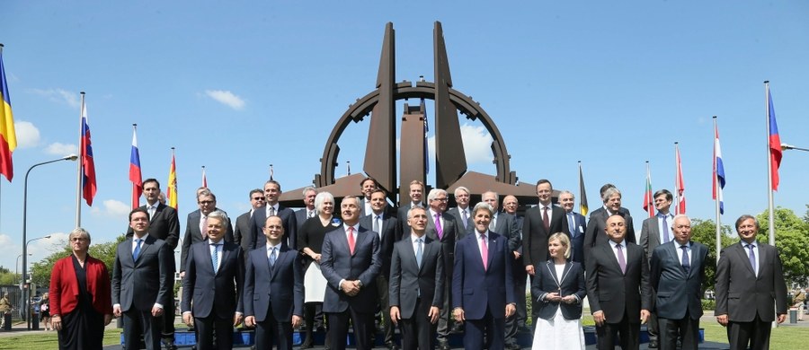 Ministrowie spraw zagranicznych państw NATO podpisali w Brukseli protokół o przystąpieniu Czarnogóry do Sojuszu Północnoatlantyckiego. Zostanie ona pełnoprawnym członkiem NATO po ratyfikacji dokumentu przez wszystkie państwa Sojuszu.