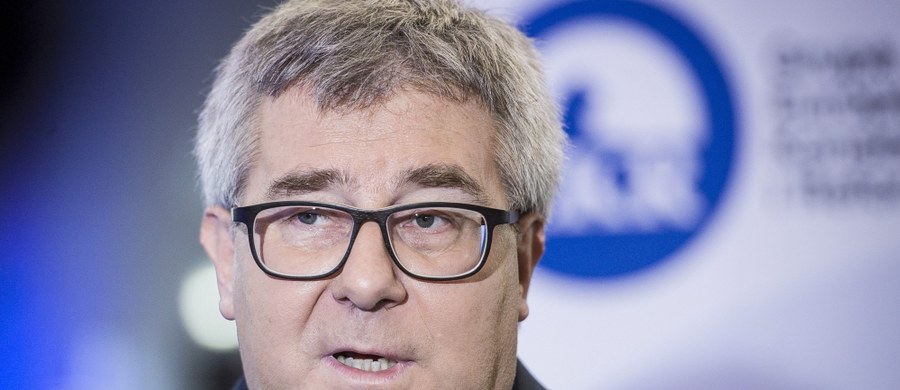W piątkowym wydaniu dziennik "Fakt" pisze o sukcesie Ryszarda Czarneckiego. Polityk PiS został zaliczony przez prestiżowy magazyn „Politico Europe” do grona najbardziej wpływowych europosłów. 