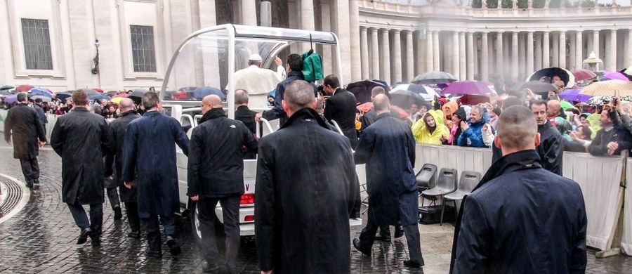 Funkcjonariusze BOR, którzy podczas ŚDM będą w osobistej ochronie Franciszka, byli w Watykanie, by poznać zwyczaje papieża. Zabezpieczali przejazd Franciszka pomiędzy wiernymi zgromadzonymi na Placu Św. Piotra, brali też udział w ćwiczeniach z Żandarmerią Watykańską i włoską policją.