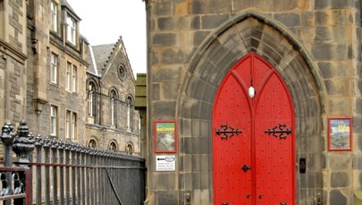 Kościół Szkocji dopuszcza małżeństwa jednopłciowe pastorów i diakonów