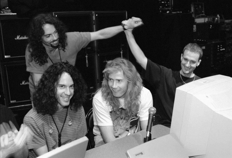 W sobotę (21 maja) zmarł Nick Menza, były perkusista Megadeth. Muzyk na skutek niewydolności serca przewrócił się na scenie podczas występu ze swoim zespołem OHM.