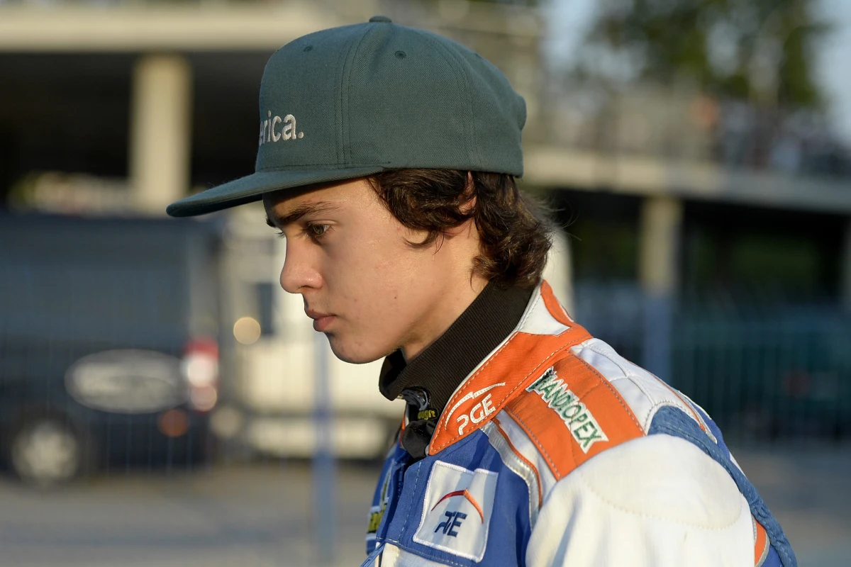 Przebywający w jastrzębskim szpitalu po wypadku żużlowiec Unii Tarnów Krystian Rempała przeszedł kolejne badania. Jego organizm będzie pobudzany. Efekty mogą być widoczne dopiero po tygodniach - poinformował prezes kluby Łukasz Sady na stronie internetowej Unii.