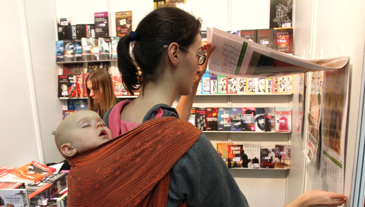 Urlopy macierzyńskie i rodzicielskie, przerwa w pracy na karmienie dziecka czy obowiązek uzyskania zgody młodej mamy na wysłanie jej na delegację - to uprawnienia pracujących mam zapisane w prawie pracy. 