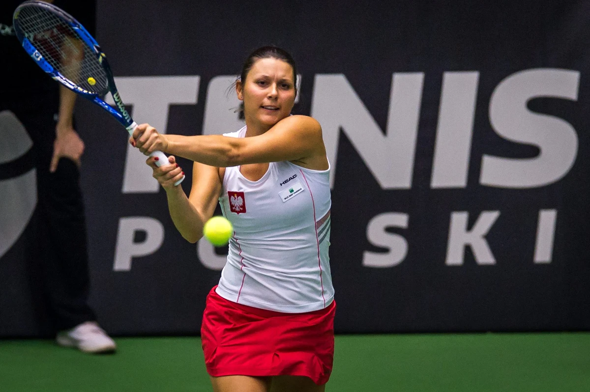 Czworo polskich tenisistów wystąpi w czwartkowych meczach wielkoszlemowego turnieju French Open. Jako pierwsza - o godz. 11 - na kortach ziemnych im. Rolanda Garrosa zagra deblistka Klaudia Jans-Ignacik. Polka zainauguruje swój start w paryskiej imprezie.