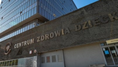 Protest w Centrum Zdrowia Dziecka: Po nocnych rozmowach bez porozumienia. "Zmęczenie uczestników"  