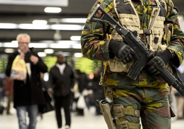 Akcja służb specjalnych w Paryżu. Zatrzymano radykała, który chciał uciec do Syrii