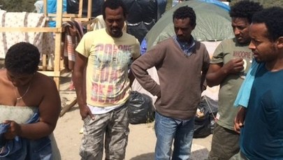 Kolejne starcia w obozowisku imigrantów w Calais. Kilkadziesiąt osób rannych