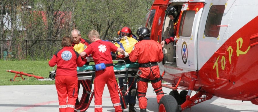 30-letni turysta ze Śląska zginął w Tatrach. Niemal przez całą noc trwały jego poszukiwania. Niestety nad ranem ratownicy TOPR odnaleźli jego ciało poniżej Orlej Perci. 