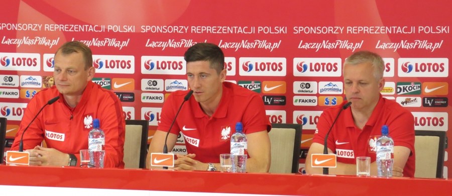 Nie może być mowy o zmęczeniu długim sezonem – uważa Robert Lewandowski. Piłkarz Bayernu Monachium w czwartek dołączył do reprezentacji Polski przebywającej na zgrupowaniu w Arłamowie. Biało-czerwoni przygotowują się tam do mistrzostw Europy we Francji.