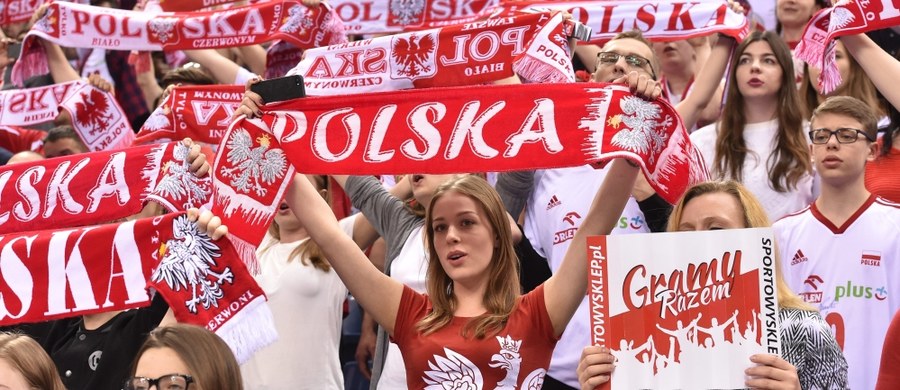 Polscy siatkarze od meczu z Kanadą o godz. 8.40 czasu warszawskiego rozpoczęli w Tokio walkę o olimpijską przepustkę. Spośród ośmiu zespołów bilety do Rio de Janeiro otrzymają cztery. "Jesteśmy gotowi" - zapewnił trener Stephane Antiga. Obie drużyny po raz ostatni grały ze sobą jesienią ubiegłego roku w Pucharze Świata. Biało-czerwoni wygrali wówczas 3:1. 