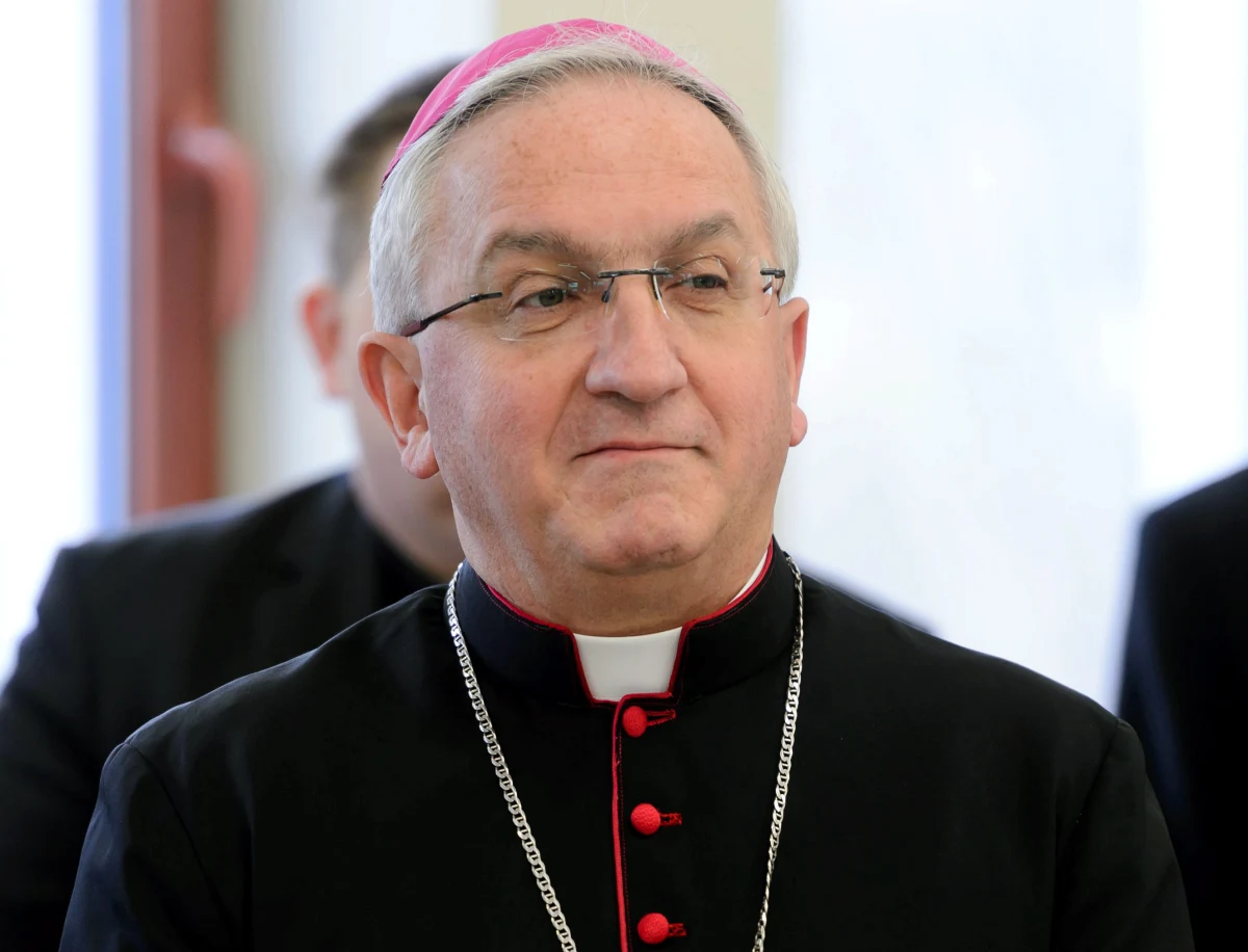 Decyzja Watykanu podjęta na 2 miesiące przed wizytą papieską z pewnością wynika z kilku ważnych powodów. 