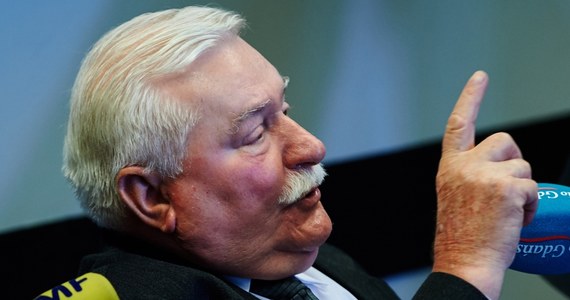 Zostałem maksymalnie poniżony na honorze - napisał na swoim facebookowym profilu były prezydent Lech Wałęsa. Stwierdził też, że oskarżenia o współpracę z SB padające pod jego adresem to "zbrodnia moralna". 