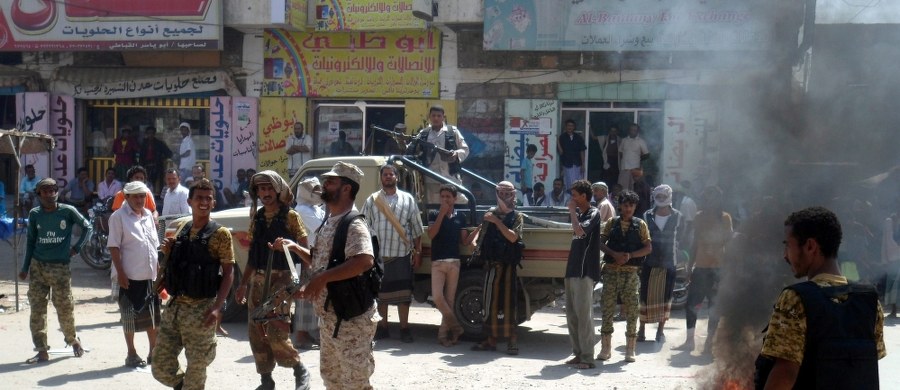 Czternastu jemeńskich żołnierzy zginęło w niedzielę podczas próby odbicia z rąk szyickich bojowników Huti miasta Bajhan, w prowincji Szabwa, leżącej na południu Jemenu - poinformowały źródła wojskowe.