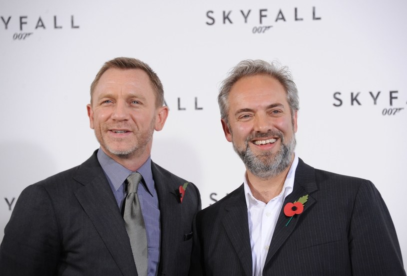 Sam Mendes, reżyser filmów "Skyfall" i "Spectre", zrezygnował z nakręcenia kolejnego Bonda. Jak mówi, chciałby zająć się nowym projektem, dać szansę komuś innemu, a także, że to najlepszy moment, by zakończyć przygodę z agentem 007. Jego słowa cytuje "Hollywood Reporter".