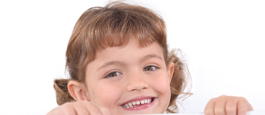 Łotewskie Ministerstwo Sprawiedliwości przygotowało poprawki do ustawy o zmianach w zapisach imion, nazwisk i narodowości. Zmiany doprowadzą do tego, że dzieciom będzie można nadawać jedynie imiona łotewskie. Rząd zajmie się poprawkami po wakacjach, ale protestować zaczęła już mniejszość rosyjska na Łotwie. 
