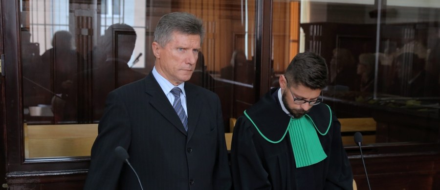 Wbrew zapowiedziom Sąd Okręgowy w Elblągu nie wysłuchał w piątek mów końcowych stron w procesie apelacyjnym byłego prezydenta Olsztyna Czesława Małkowskiego, odpowiadającego za gwałt na urzędniczce. Sąd przerwał rozprawę do 27 czerwca.