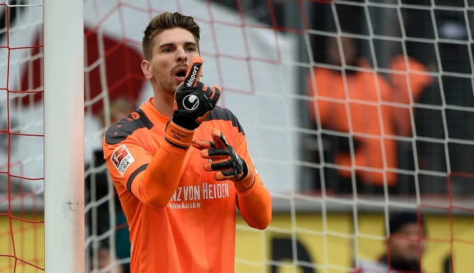 Ron-Robert Zieler przechodzi do Leicester City