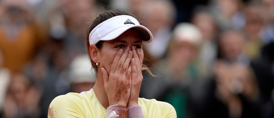 Hiszpanka Garbine Muguruza wygrała wielkoszlemowy turniej tenisowy French Open w Paryżu. W finale rozstawiona z numerem czwartym tenisistka pokonała broniącą tytułu Amerykankę Serenę Williams 7:5, 6:4.