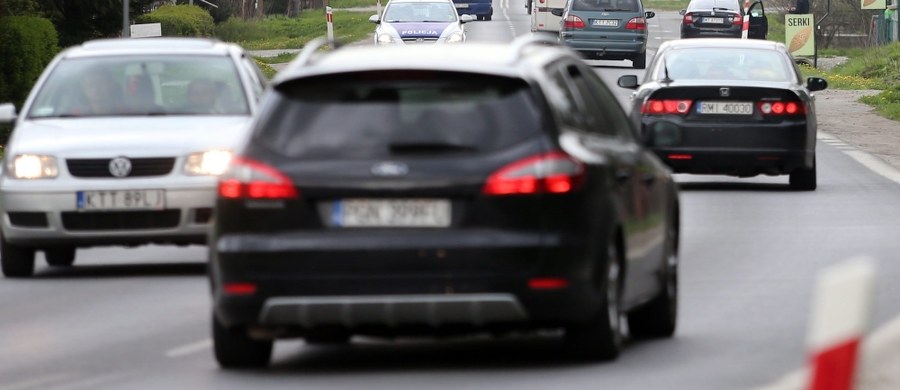 Oznakowanie pojazdów należących do szczecińskiego magistratu to pomysł jednej z radnych. Dzięki niemu mamy dowiedzieć się, kiedy i w jakim celu urzędnicy korzystają z aut służbowych. 