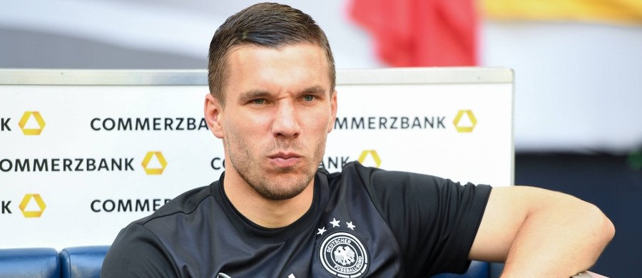 Urodzony w Gliwicach piłkarz reprezentacji Niemiec Lukas Podolski po raz drugi został ojcem - na świat przyszła jego córka Maya. Jesteśmy szczęśliwi - poinformował na Twitterze napastnik Galatasaray Stambuł, który obecnie przygotowuje się do występu w Euro we Francji.