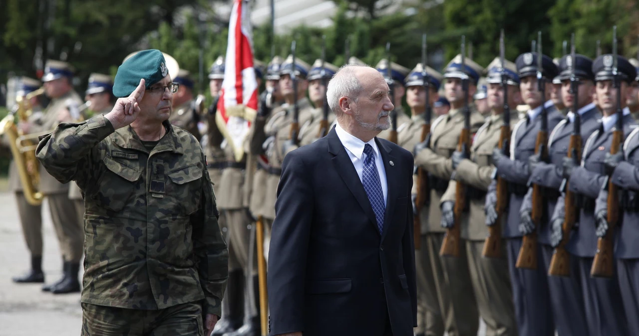 Minister obrony narodowej Antoni Macierewicz 