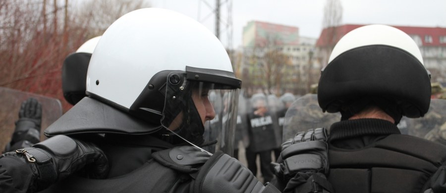 49 proc. Polaków uważa, że w naszym kraju istnieje zagrożenie atakami terrorystycznymi. 68 proc. ankietowanych dobrze ocenia zabezpieczenie antyterrorystyczne szczytu NATO, a 67 proc. - Światowych Dni Młodzieży - wynika z sondażu TNS Polska.