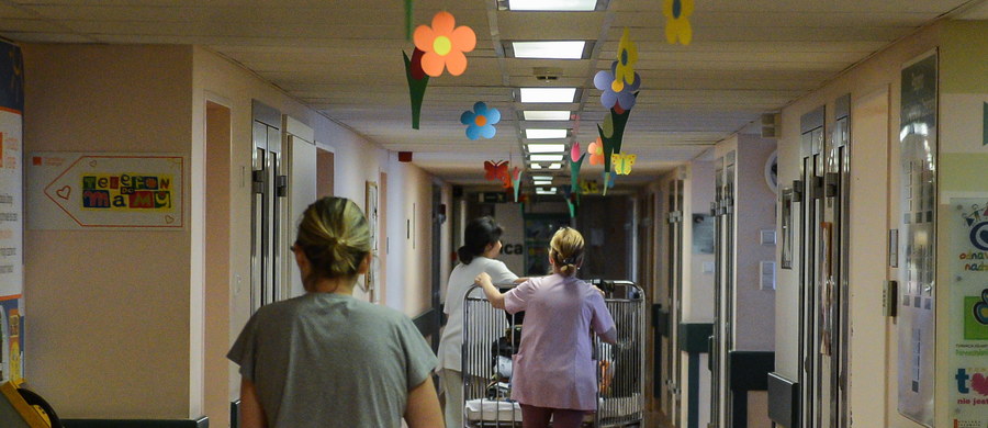 Pielęgniarki z Centrum Zdrowia Dziecka wróciły do pracy. Oddziały, których praca została zawieszona, już funkcjonują, pacjenci są przyjmowani - poinformowała w czwartek rzeczniczka szpitala Katarzyna Gardzińska. W środę wieczorem zakończył się 16-dniowy strajk.