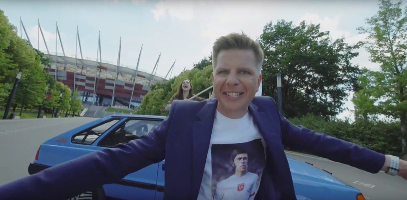 ​W ostatnim czasie sieć zalała fala przebojów nagranych na potrzeby Euro 2016. Za modą postanowił podążyć również Filip Chajzer. Pod pseudonimem Haj$er nagrał numer "Polska Gra". 