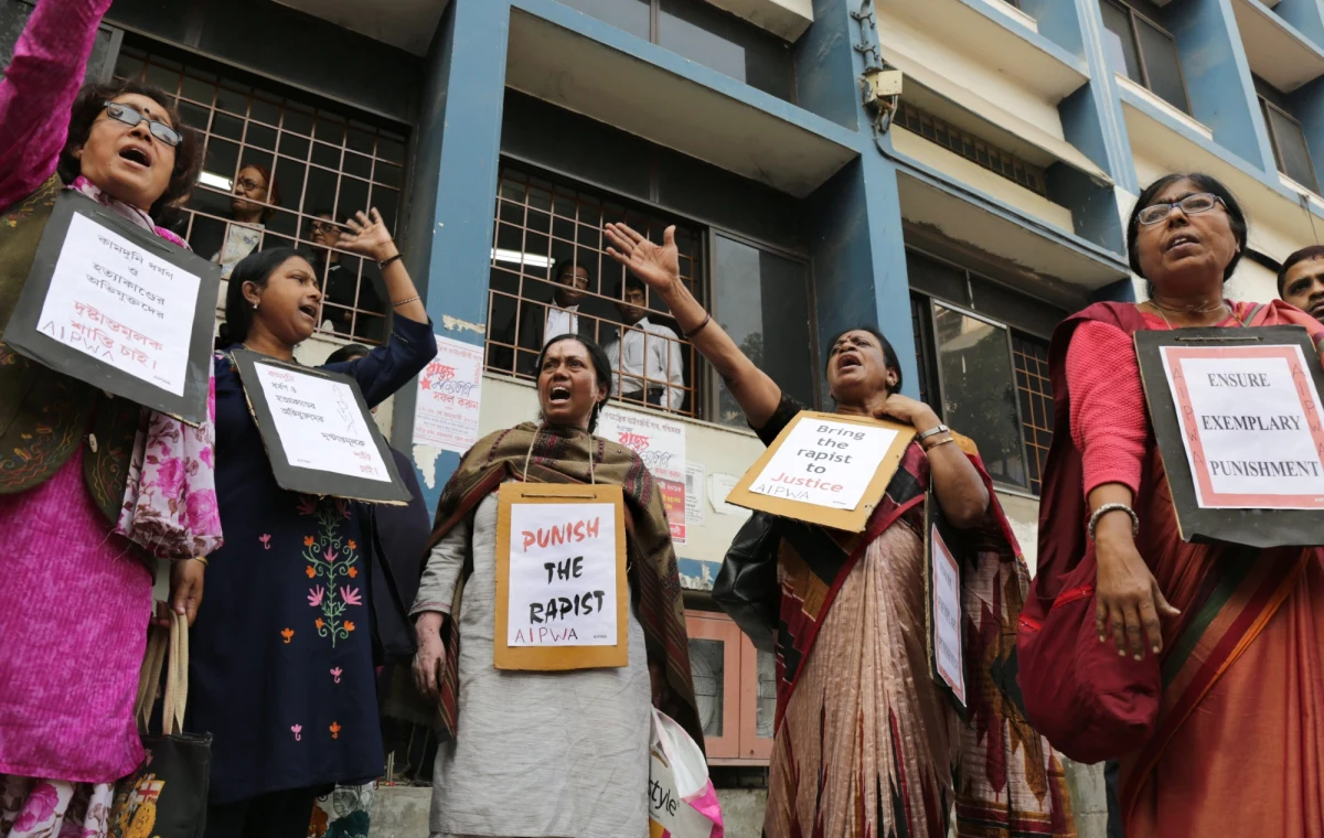 Na karę dożywocia skazał sąd w Delhi pięciu Indusów, którzy w 2012 roku zgwałcili Duńską turystkę w indyjskiej stolicy. Przestępstwo zwróciło uwagę na falę ataków na tle seksualnym, do których dochodzi w Indiach. 
