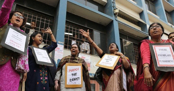 Na karę dożywocia skazał sąd w Delhi pięciu Indusów, którzy w 2012 roku zgwałcili Duńską turystkę w indyjskiej stolicy. Przestępstwo zwróciło uwagę na falę ataków na tle seksualnym, do których dochodzi w Indiach. 
