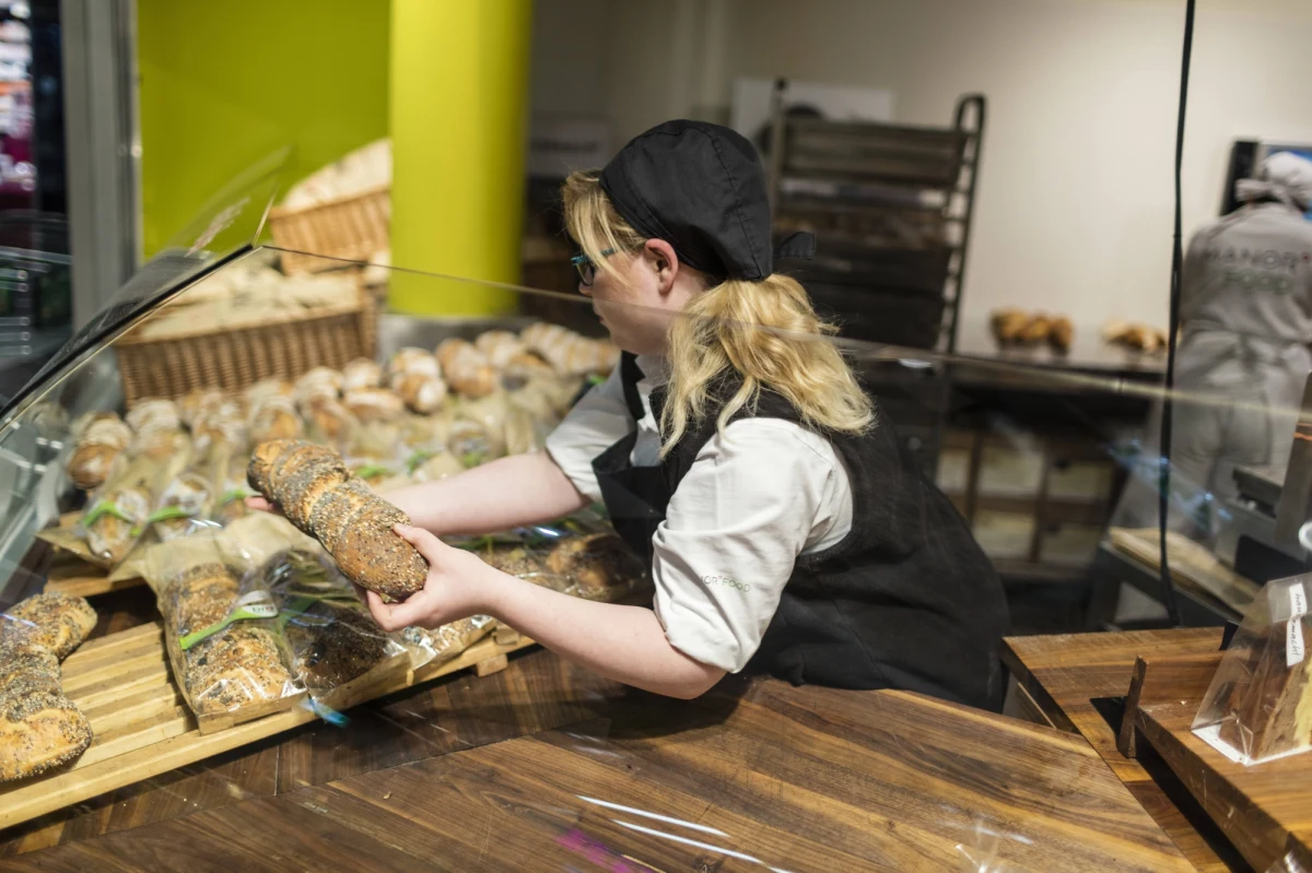 Ministrowie rządu Beaty Szydło stanowczo sprzeciwiają się pomysłowi Solidarności, by za handel w niedzielę karać więzieniem. ​Politycy PiS podkreślają, że byłoby to niesprawiedliwe.