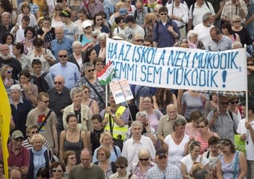 Protesty nauczycieli na Węgrzech. "Nie szkodzić dzieciom, Orban zabieraj się!"