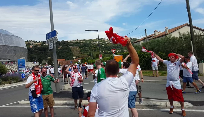 Pojednanie kibiców Polski i Irlandii Płn. na Euro 2016