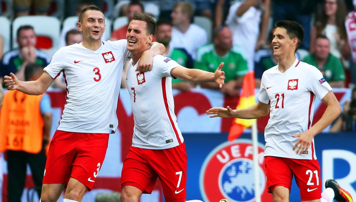 Polska pokonała Irlandię Północną 1:0 w swoim pierwszym meczu podczas Euro 2016 we Francji. Zdobywcą zwycięskiego gola został Arkadiusz Milik.