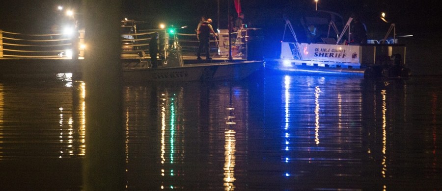 Dwuletnie dziecko padło prawdopodobnie ofiarą aligatora, który wciągnął je do jeziora. Tragedia rozegrała się przy luksusowym hotelu należącym do parku rozrywki Disneyland w Orlando w USA.