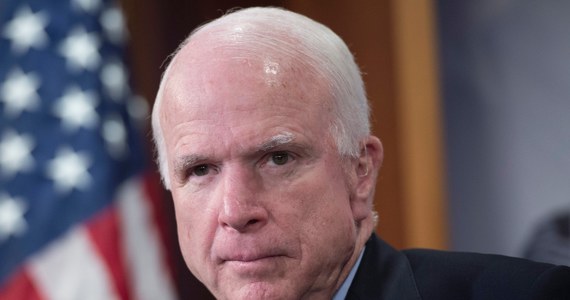 Republikański senator John McCain twierdzi, że ostatnie zamachy przeprowadzone przez Państwo Islamskie nie byłyby możliwe, gdyby nie wycofanie wojsk USA z Iraku w 2011 roku. Odpowiedzialność za błędne decyzje w sferze bezpieczeństwa spoczywa na Obamie – podkreślił. 
