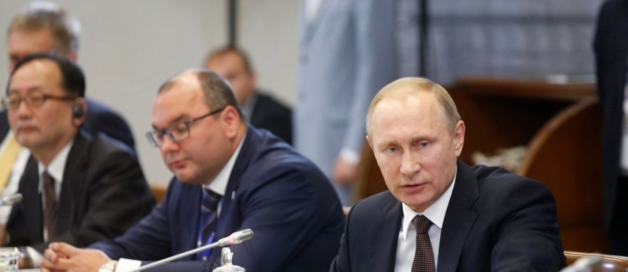 Prezydent Rosji Władimir Putin powiedział, że system obrony przeciwrakietowej USA w Europie ma potencjał przetworzenia w system ofensywny i może zostać wykorzystany przeciwko Rosji. "Mieliśmy rację kiedy mówiliśmy, że nas oszukują, powołując się na jakoby istniejące irańskie zagrożenie jądrowe przy budowie tego systemu" - podkreślił.