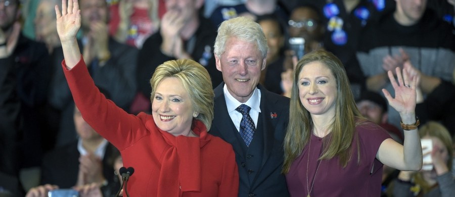 Chelsea Clinton - córka byłego prezydenta USA i kandydującej w tegorocznych wyborach prezydenckich byłej szefowej amerykańskiej dyplomacji - poinformowała na swoim koncie na Twitterze, że po raz drugi została mamą! Rodzice nadali synkowi imię Aidan.