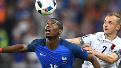 Paul Pogba z fryzurą nawiązującą do Euro 2016. "Dla naszych fanów, jesteśmy razem"