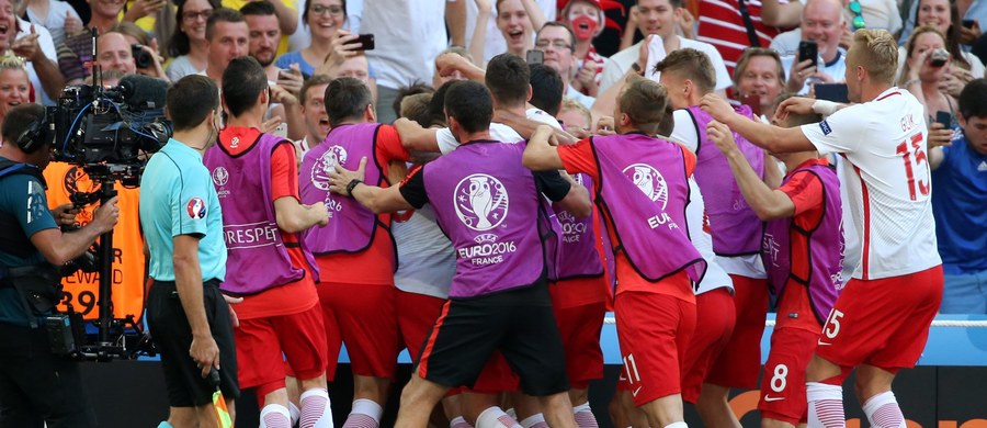 Polska pokonała Ukrainę 1:0 w ostatnim meczu grupowym biało-czerwonych na Euro 2016. Na murawę wyszło łącznie 14 zawodników reprezentacji. Który poradził sobie najlepiej? Zagłosuj w naszej sondzie!