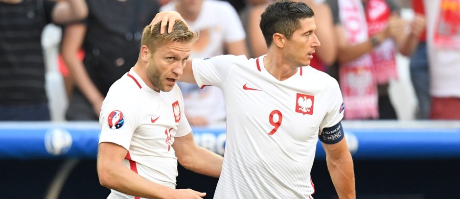 1:0 wygrała reprezentacja Polski w meczu z Ukrainą na Stade Velodrome w Marsylii w trzeciej kolejce fazy grupowej Euro 2016. Bramkę strzelił Kuba Błaszczykowski. W sobotę o godz. 15 Polacy zagrają w 1/8 finału ze Szwajcarią.